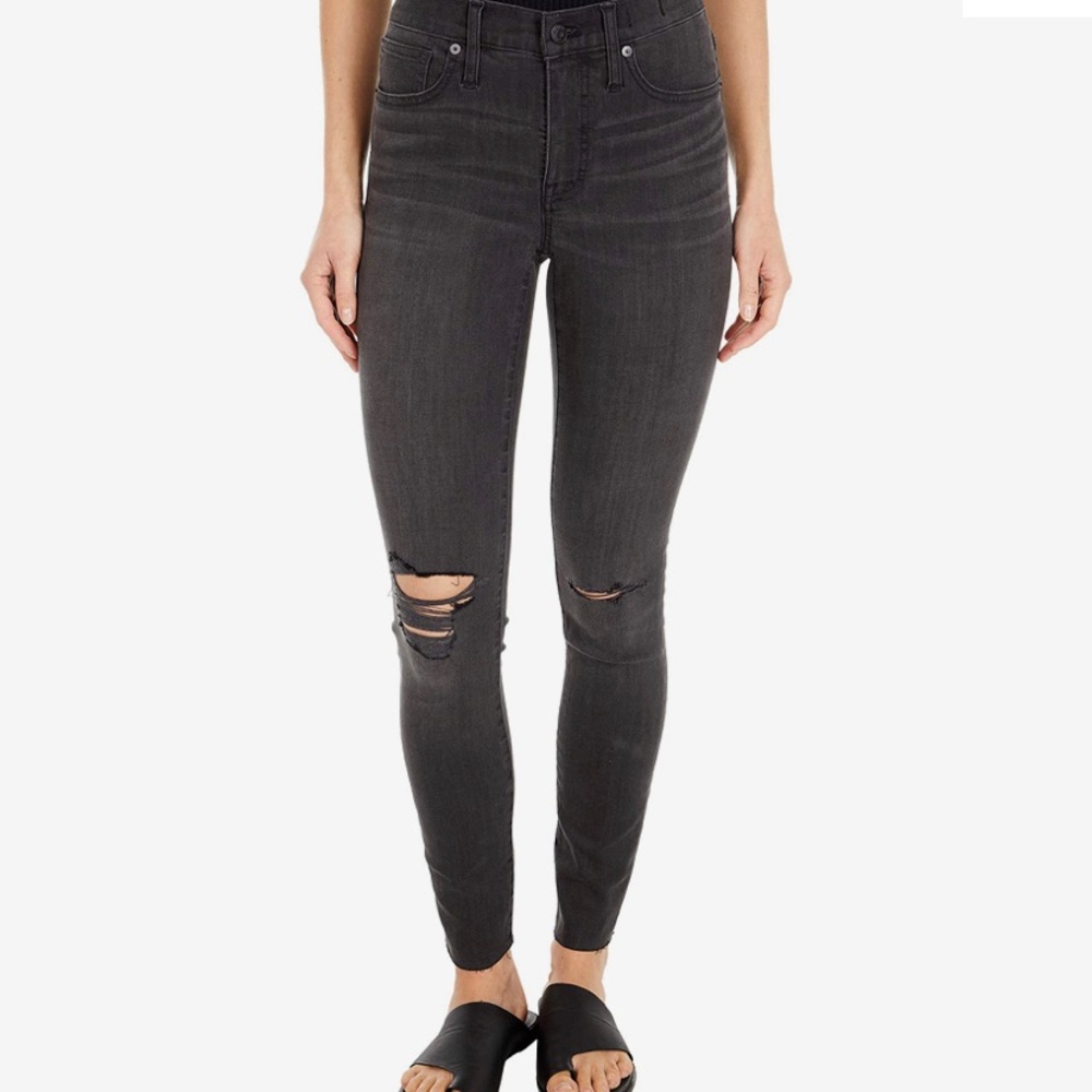9'' Mid-Rise Skinny Jeans in Black Sea